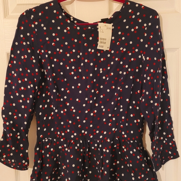 Woman's blouse tip size 8 from H&M. - Picture 1 of 2